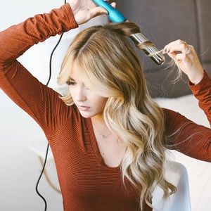 NuMe Hair Curling Wand with Case HB212 110-240W 50/60hz POWER 90w in Hot Pink